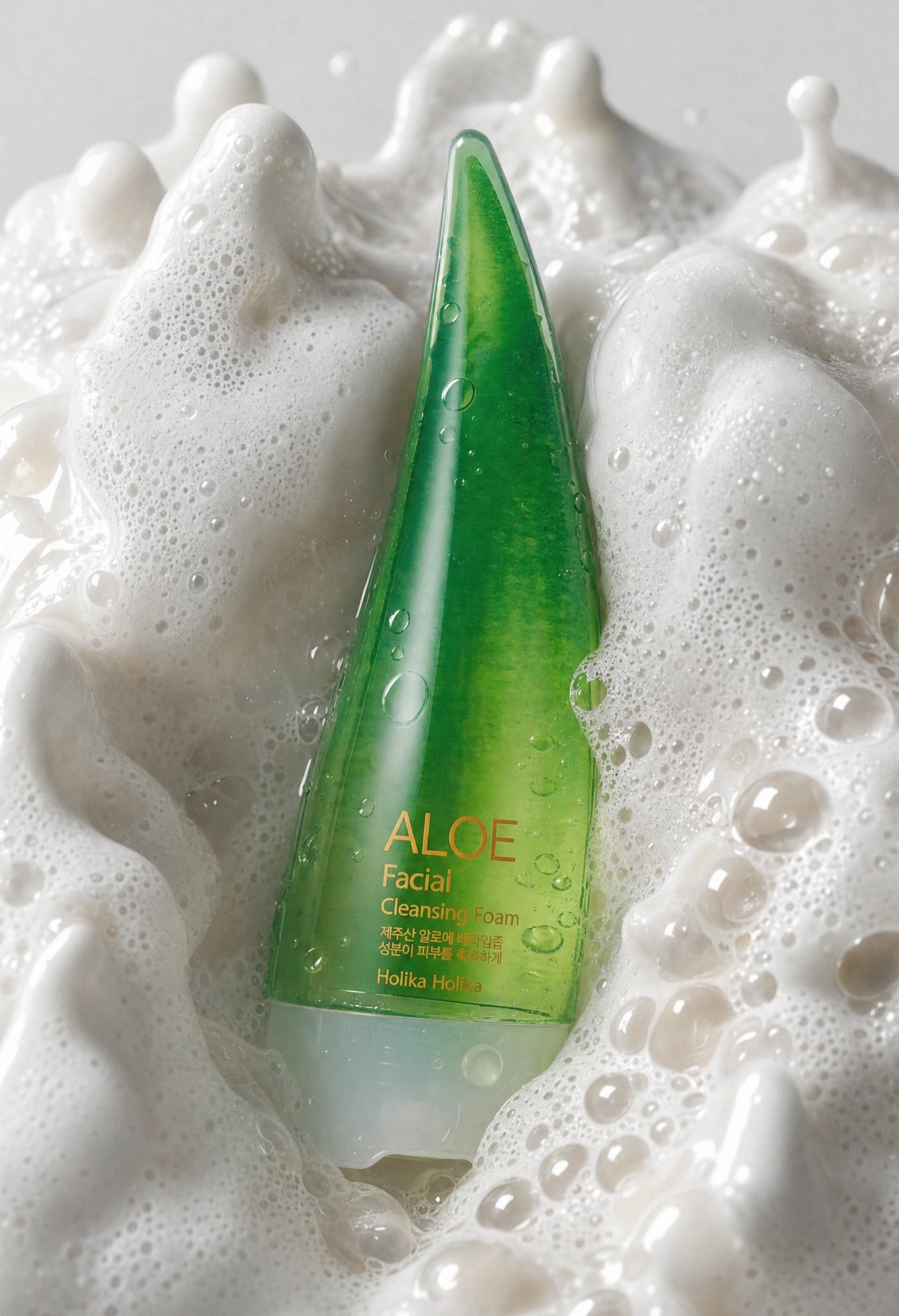 Pianka do mycia twarzy Aloe Facial Cleansing Foam