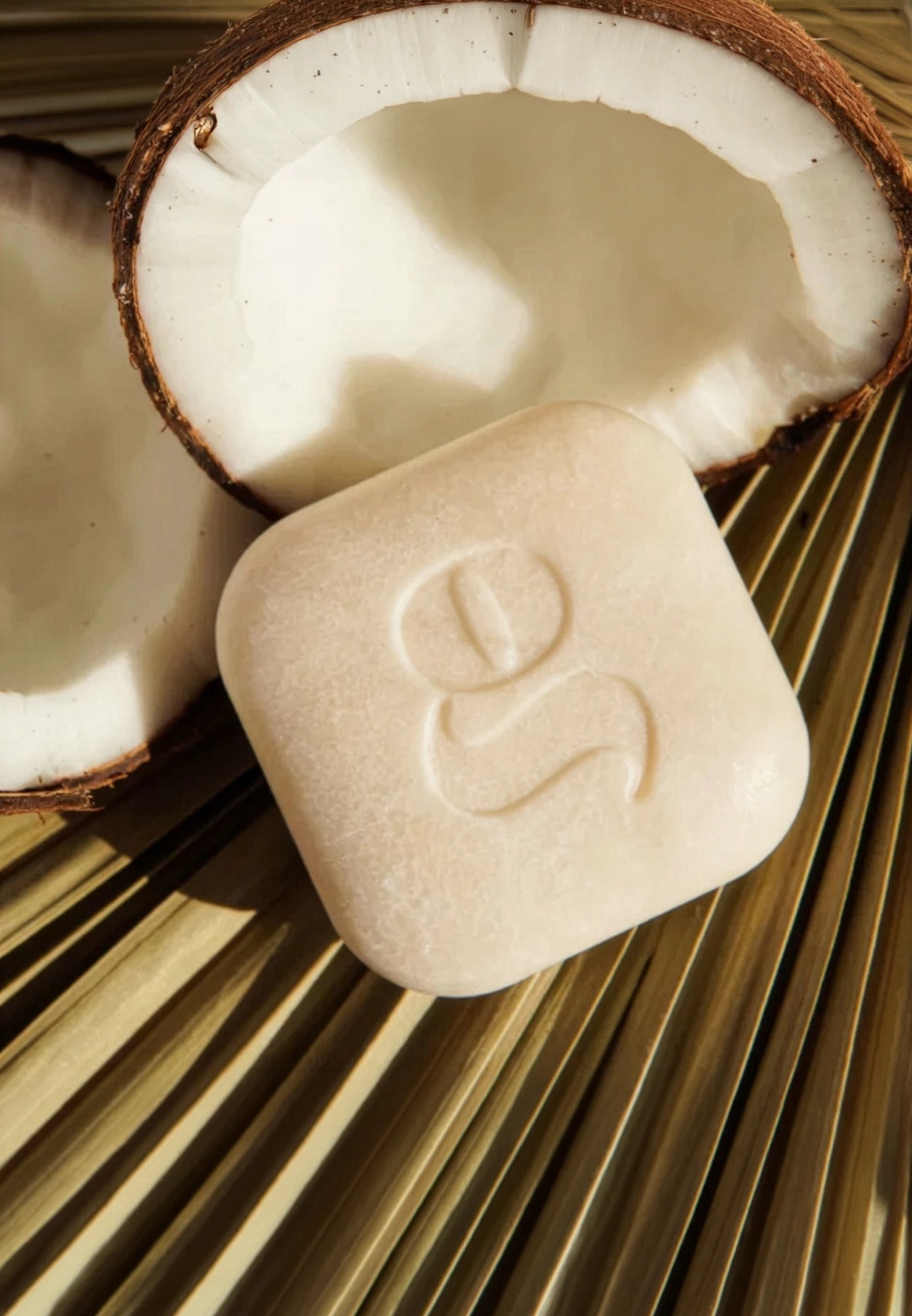 Naturalne mydło w kostce do każdego typu skóry kokosowe NATURAL