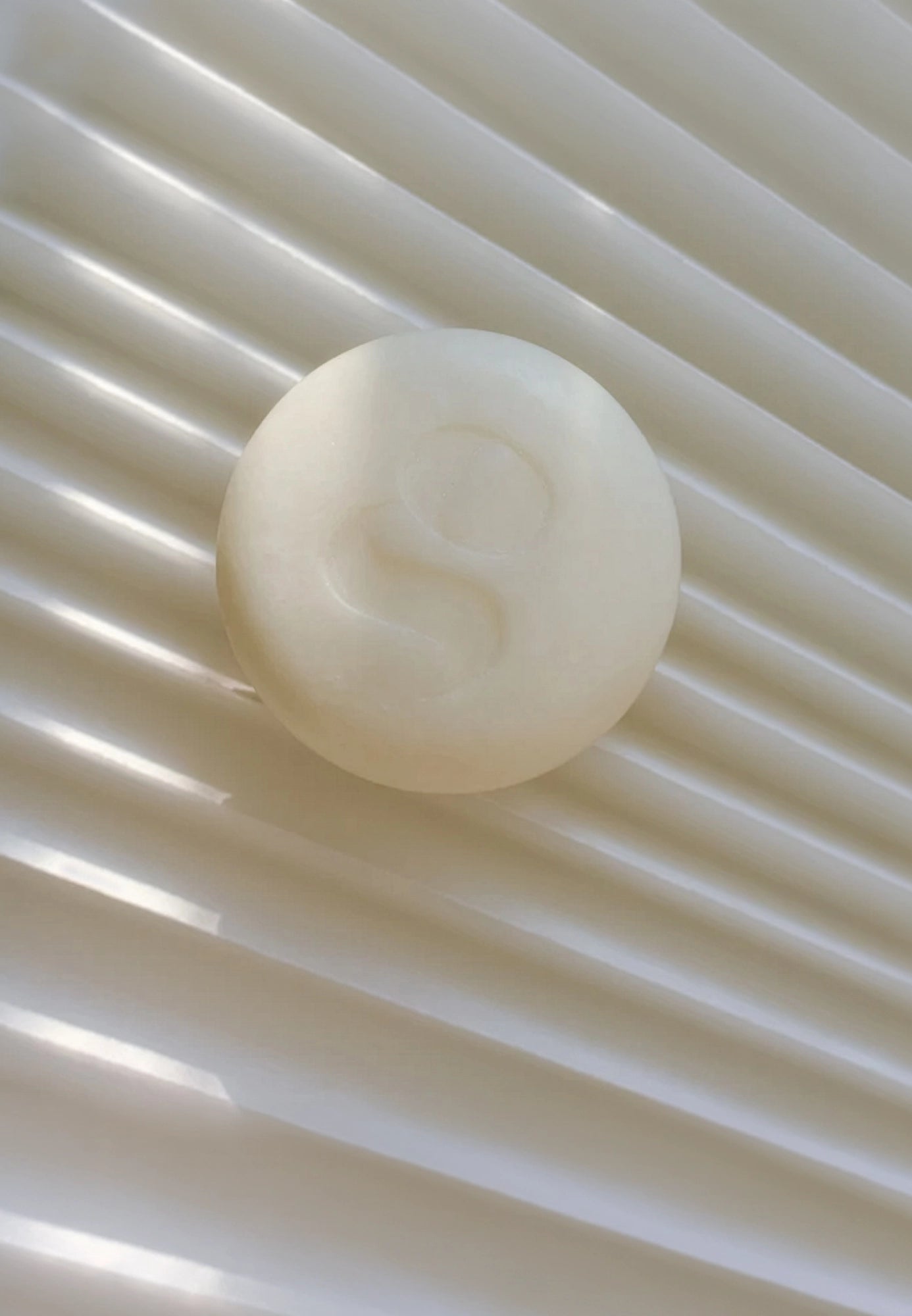 Szampon w kostce do wrażliwej skóry głowy HYPOALLERGENIC